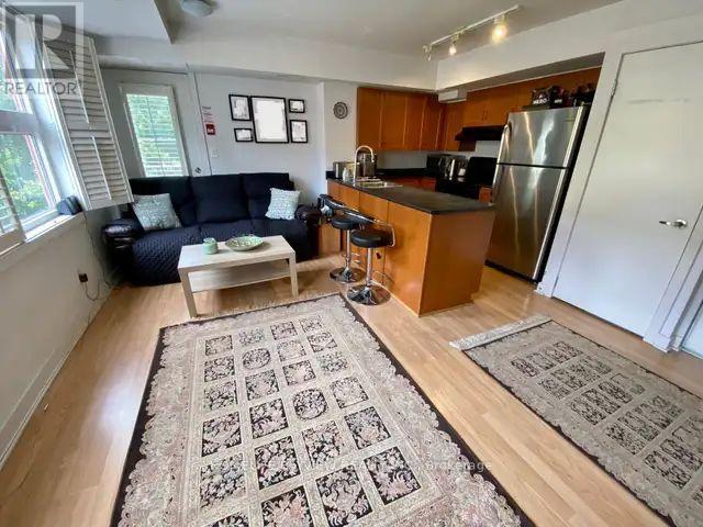 202 - 21 Earl Street, Toronto, Ontario  M4Y 1M4 - Photo 9 - C13540062