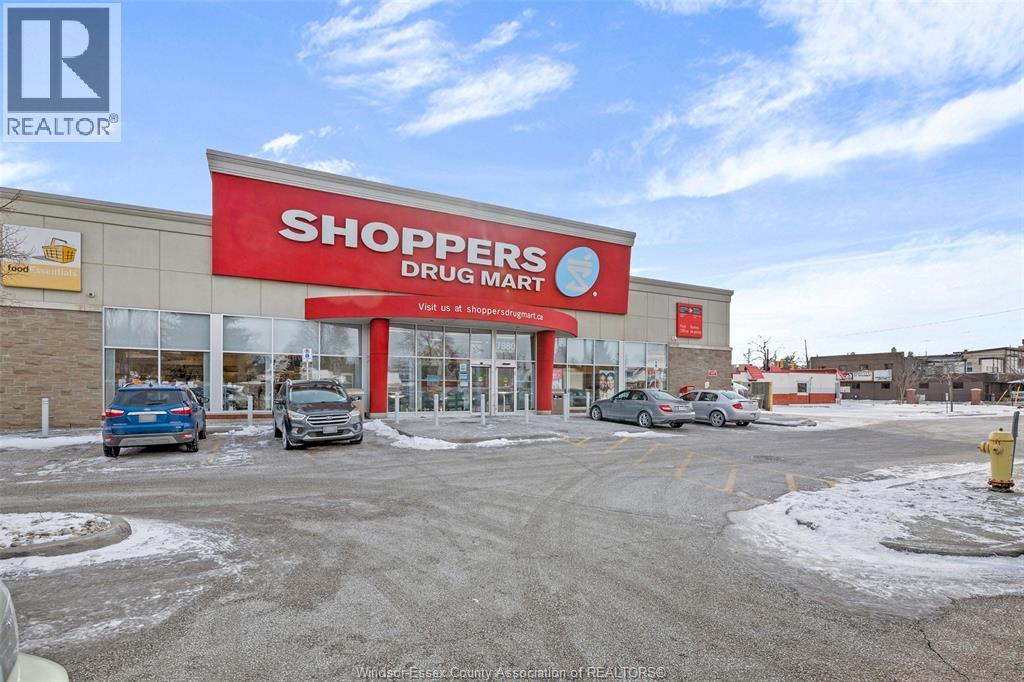 7980 Menard STREET, Windsor, Ontario