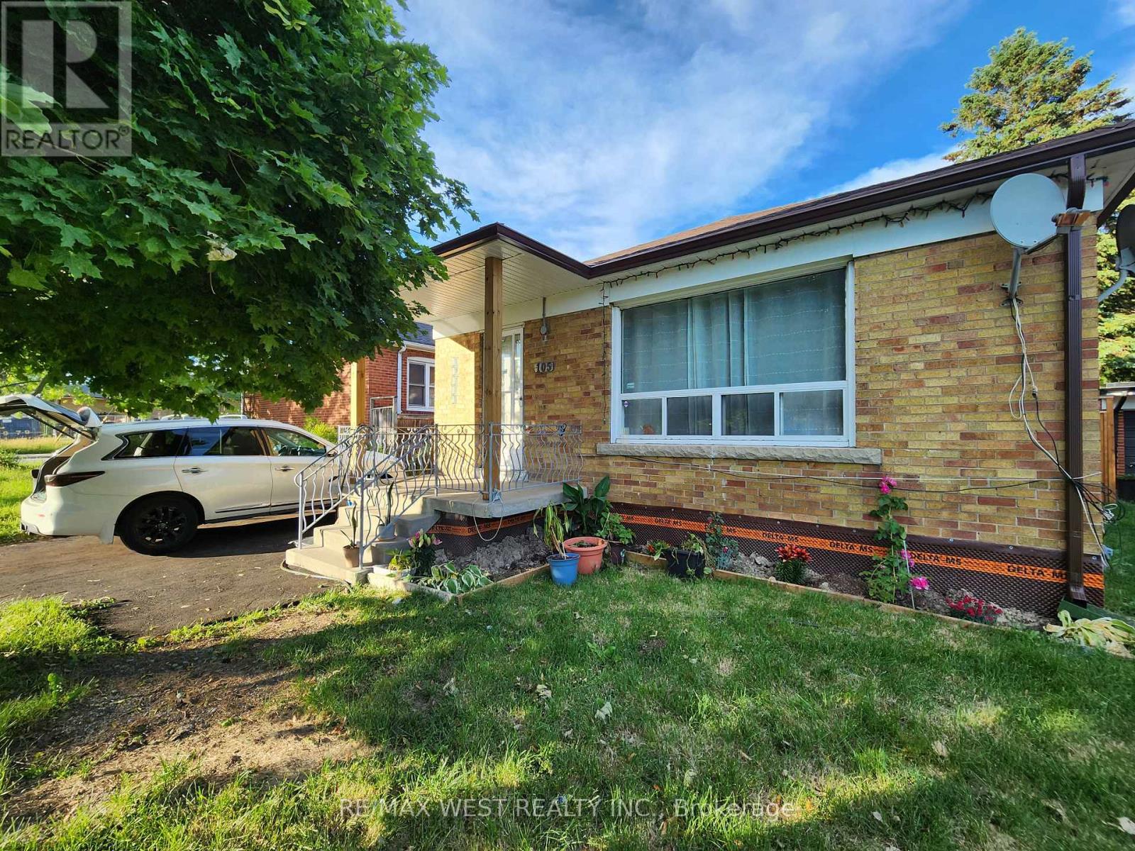 BSMT - 105 CROCUS DRIVE, Toronto (Wexford-Maryvale)
