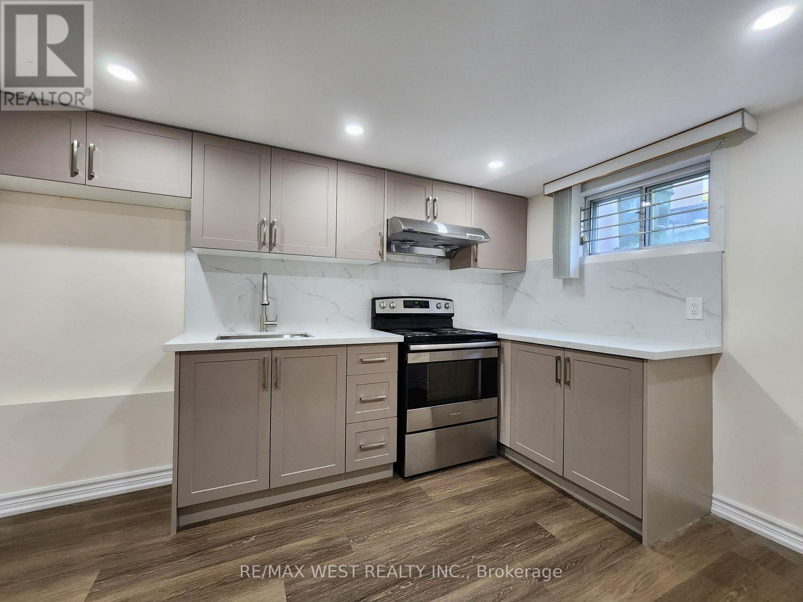 Bsmt - 105 Crocus Drive, Toronto, Ontario M1R 4T3 - Photo 2 - E13539876