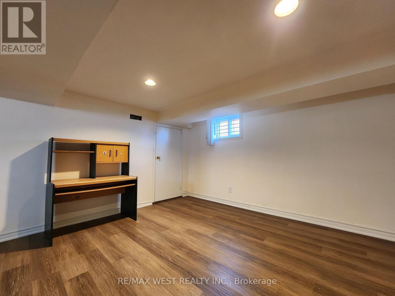 Bsmt - 105 Crocus Drive, Toronto, Ontario M1R 4T3 - Photo 4 - E13539876