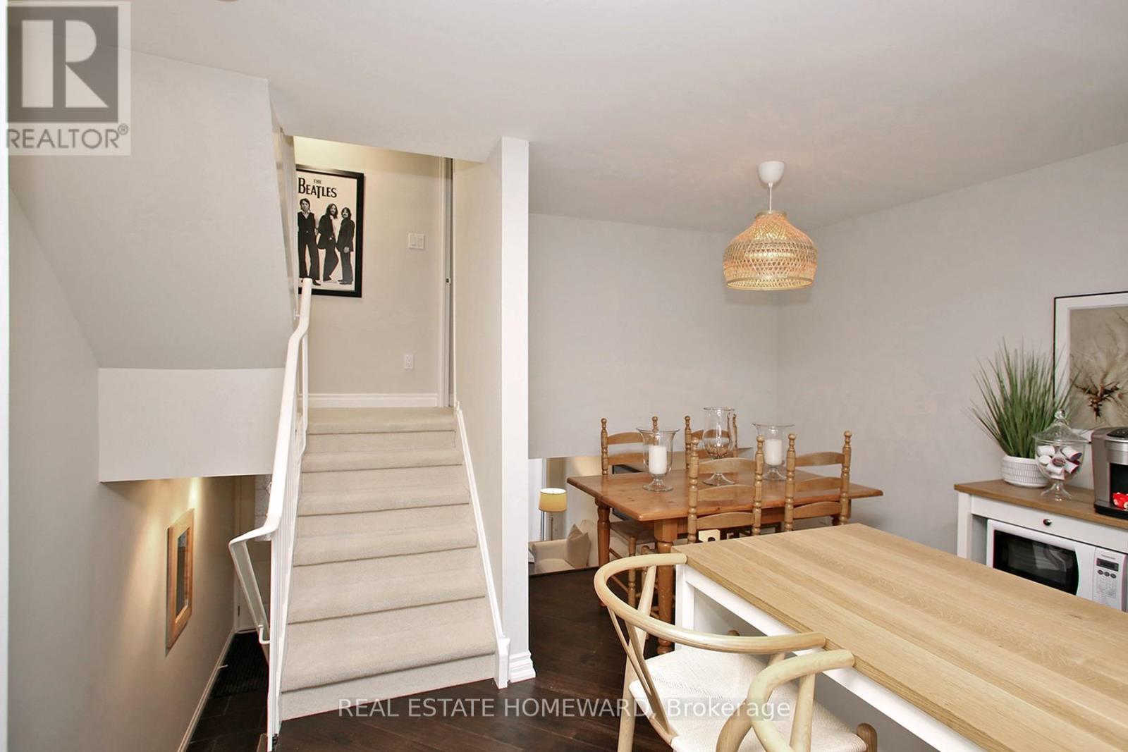 50 Battenberg Avenue, Toronto, Ontario  M4L 1J8 - Photo 14 - E13540018