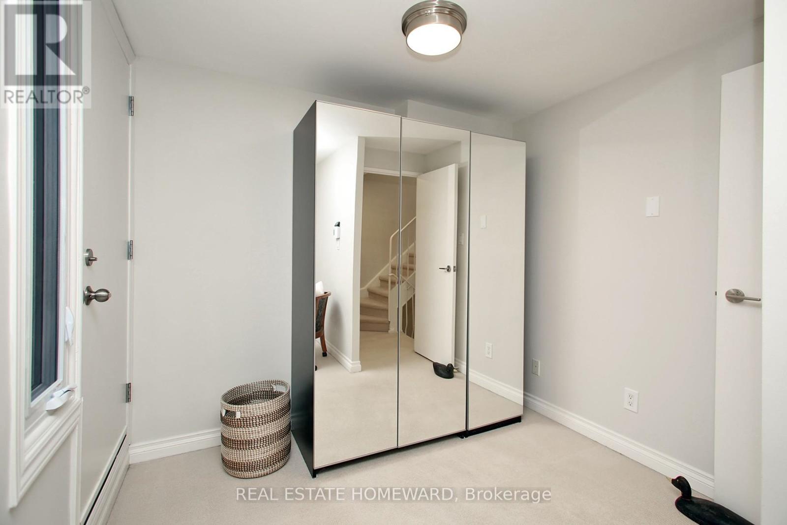 50 Battenberg Avenue, Toronto, Ontario  M4L 1J8 - Photo 17 - E13540018