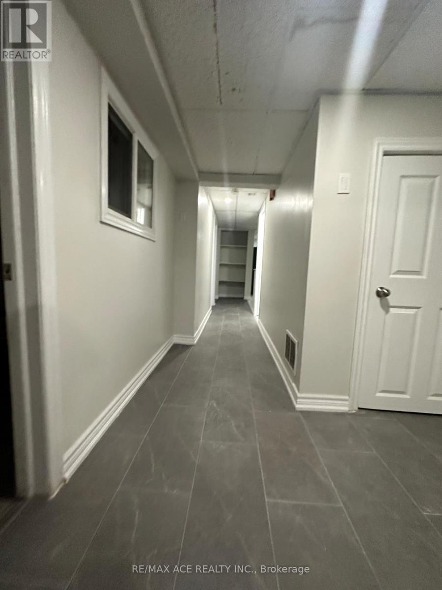 Bsmt - 23 Gemshaw Crescent, Toronto, Ontario  M1B 1L3 - Photo 2 - E13540092