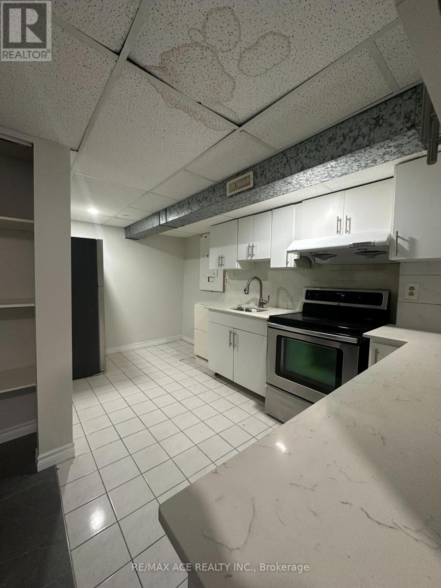 Bsmt - 23 Gemshaw Crescent, Toronto, Ontario  M1B 1L3 - Photo 4 - E13540092