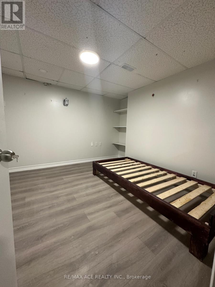 Bsmt - 23 Gemshaw Crescent, Toronto, Ontario  M1B 1L3 - Photo 6 - E13540092