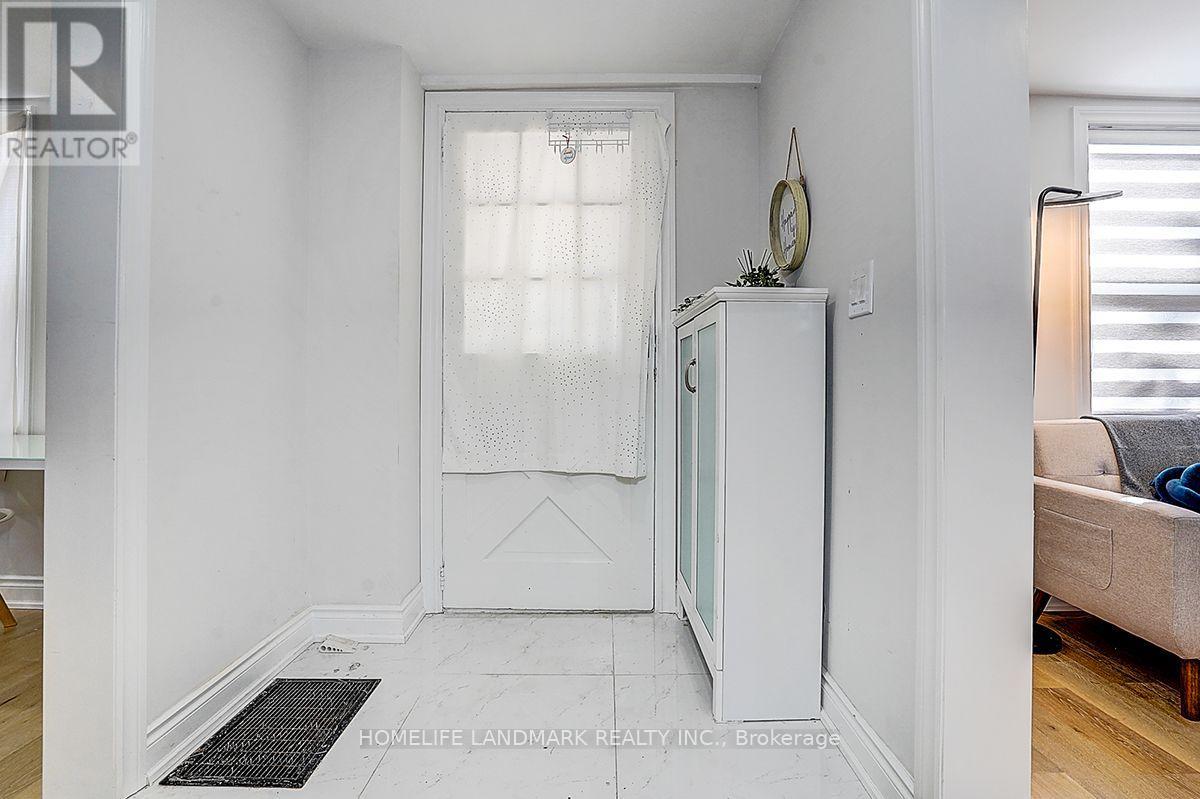 18846 Leslie Street, East Gwillimbury (Sharon), Ontario  L0G 1V0 - Photo 3 - N13539872