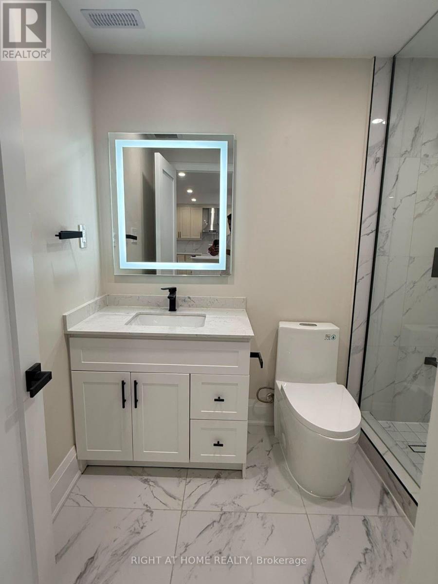 B - 2 Chesney Crescent, Vaughan, Ontario  L4H 4A7 - Photo 13 - N13539928