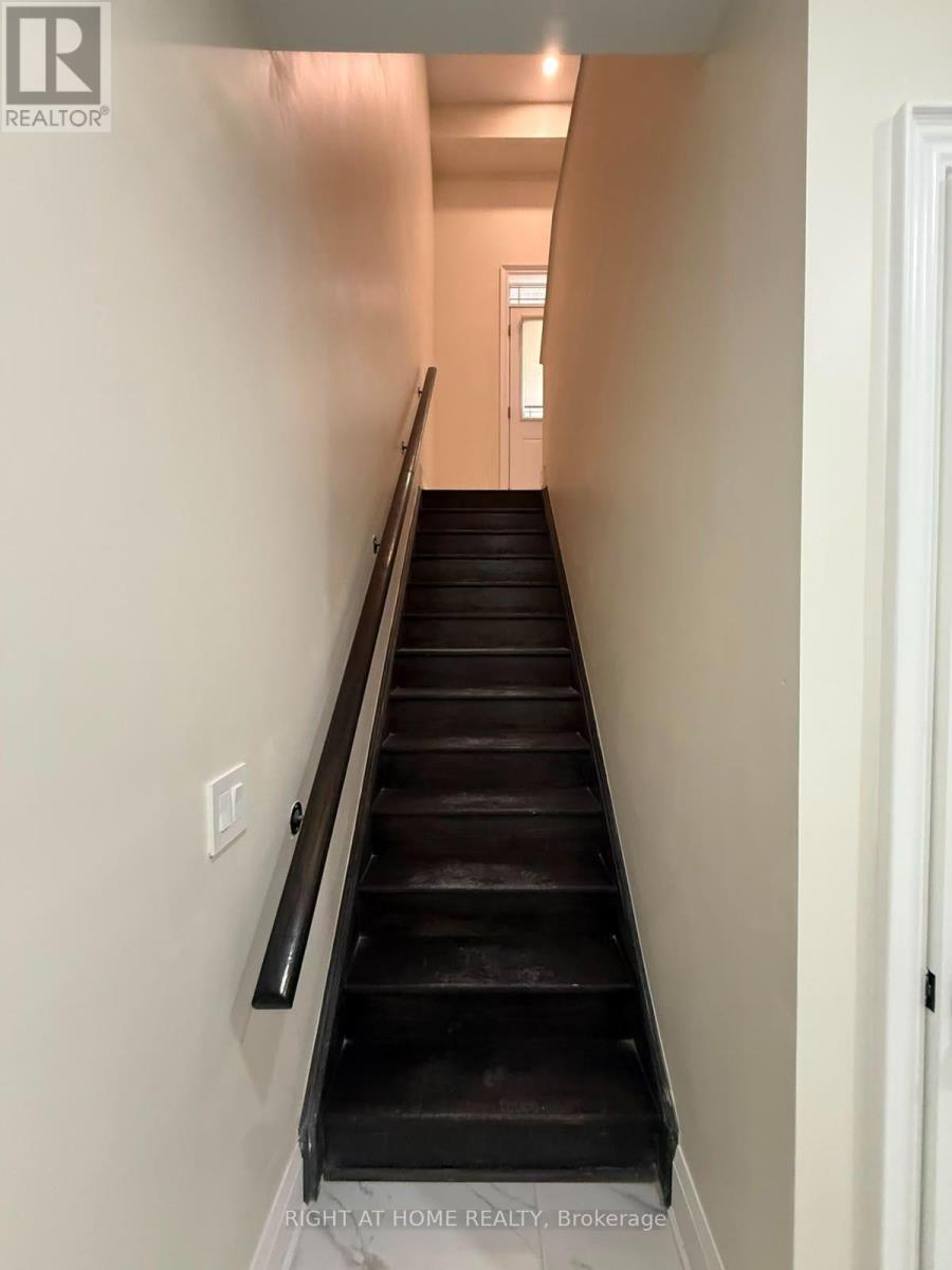 B - 2 Chesney Crescent, Vaughan, Ontario  L4H 4A7 - Photo 17 - N13539928