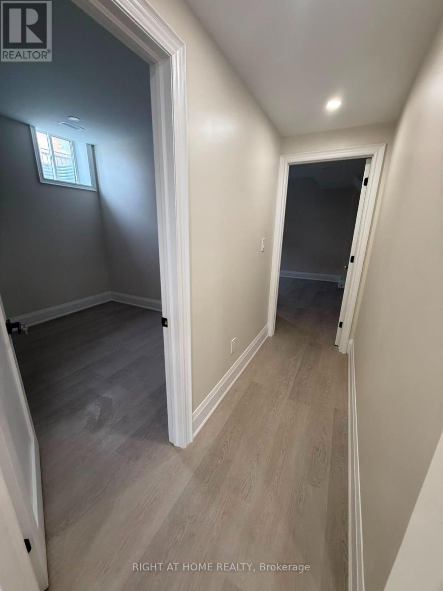 B - 2 Chesney Crescent, Vaughan, Ontario  L4H 4A7 - Photo 18 - N13539928