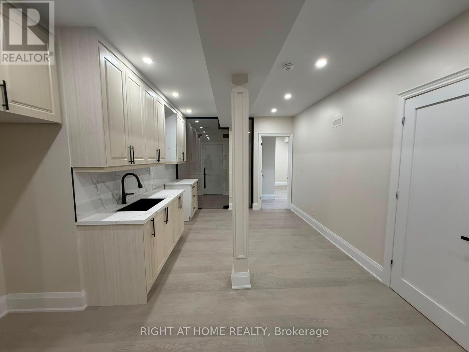 A - 2 Chesney Crescent, Vaughan, Ontario  L4H 4A7 - Photo 3 - N13539930