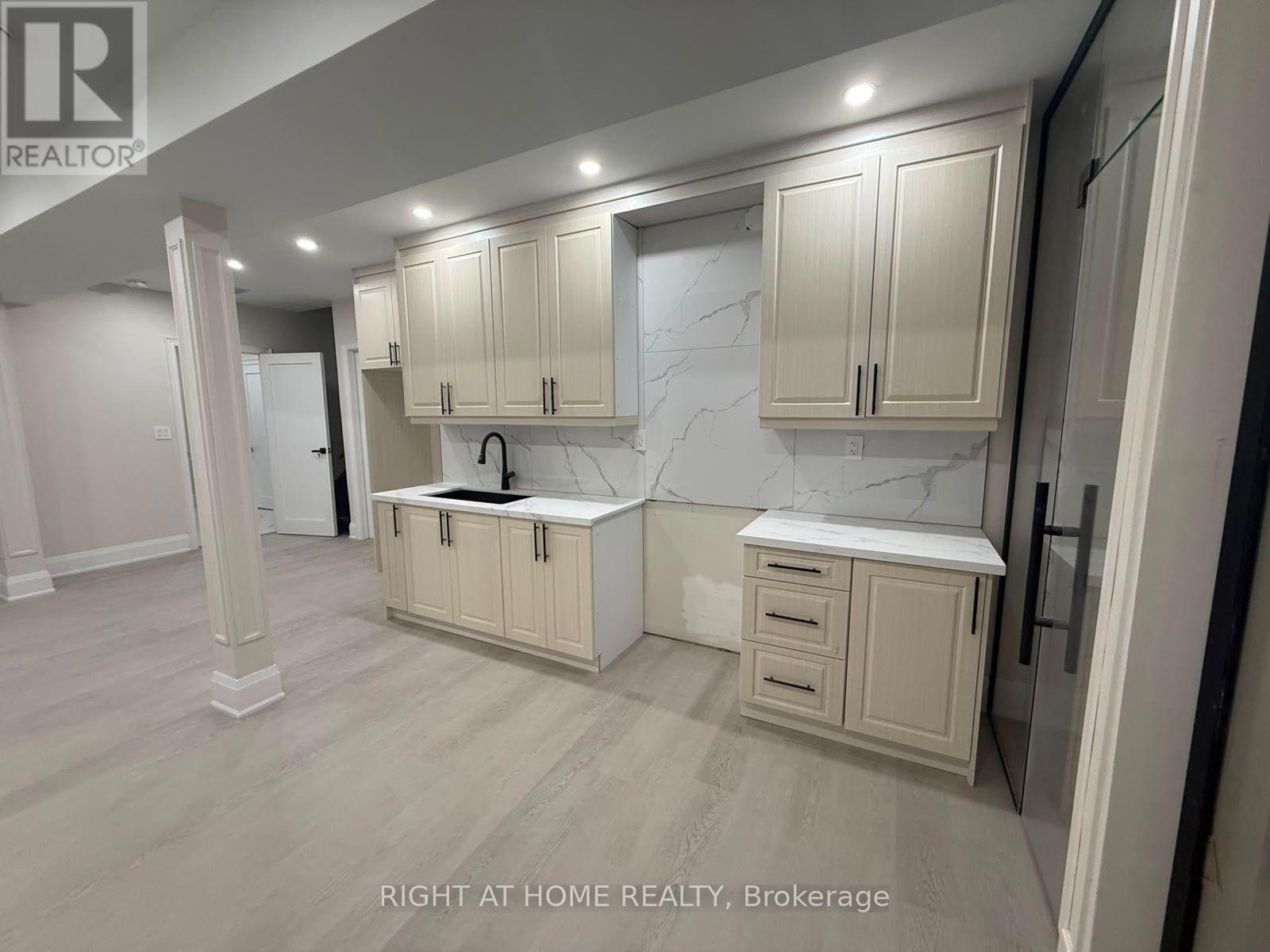A - 2 Chesney Crescent, Vaughan, Ontario  L4H 4A7 - Photo 4 - N13539930