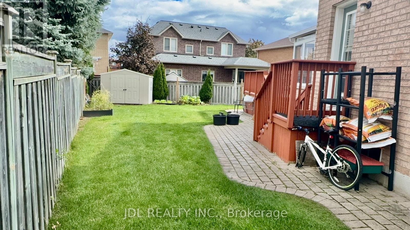 21 Brookgreene Crescent, Richmond Hill, Ontario  L4C 0M1 - Photo 2 - N13540010
