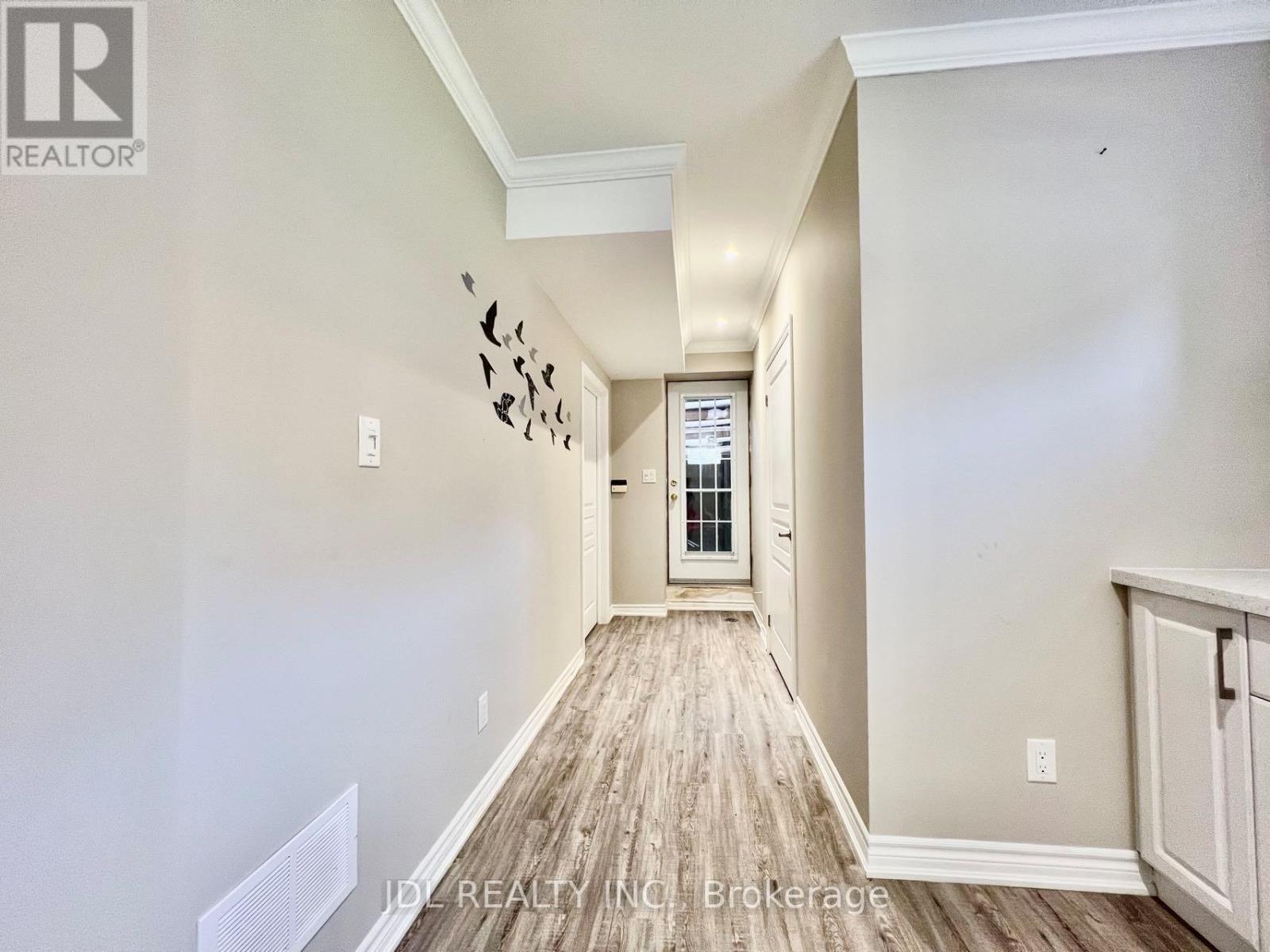 21 Brookgreene Crescent, Richmond Hill, Ontario  L4C 0M1 - Photo 4 - N13540010