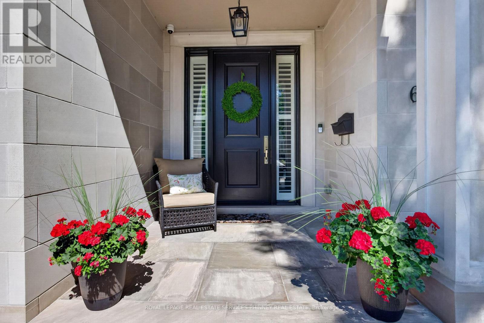 6 IROQUOIS AVENUE, Mississauga (Port Credit)