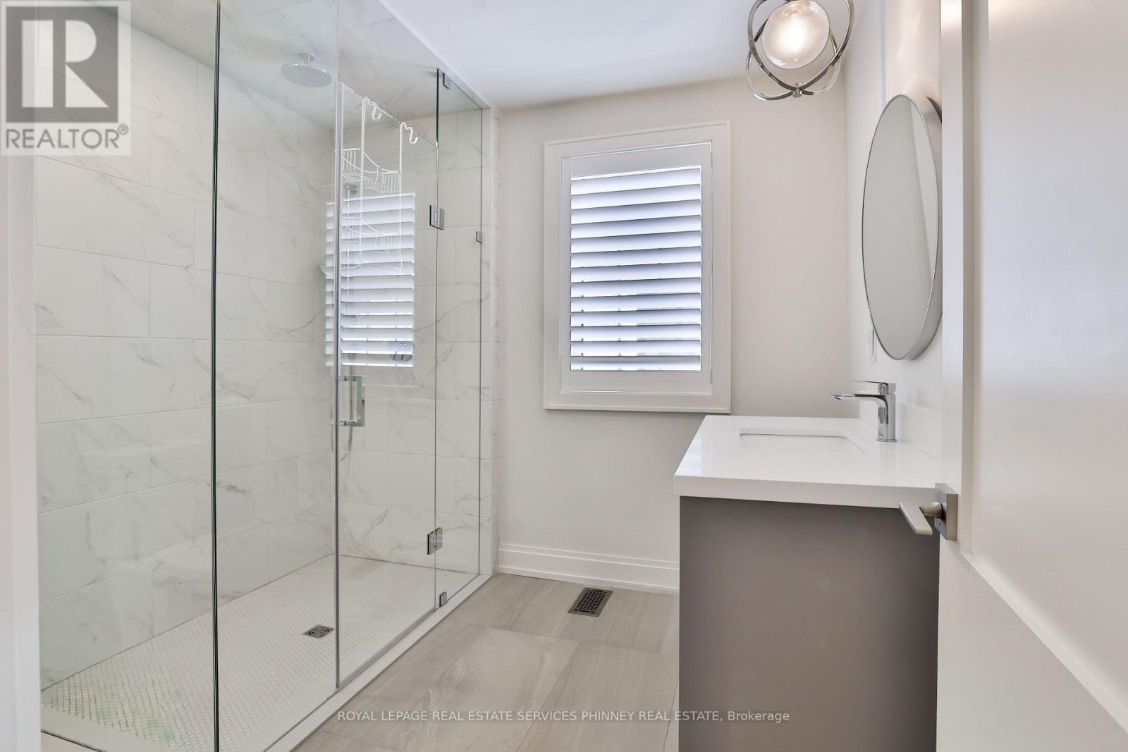 6 Iroquois Avenue, Mississauga, Ontario  L5G 1M6 - Photo 20 - W13539920