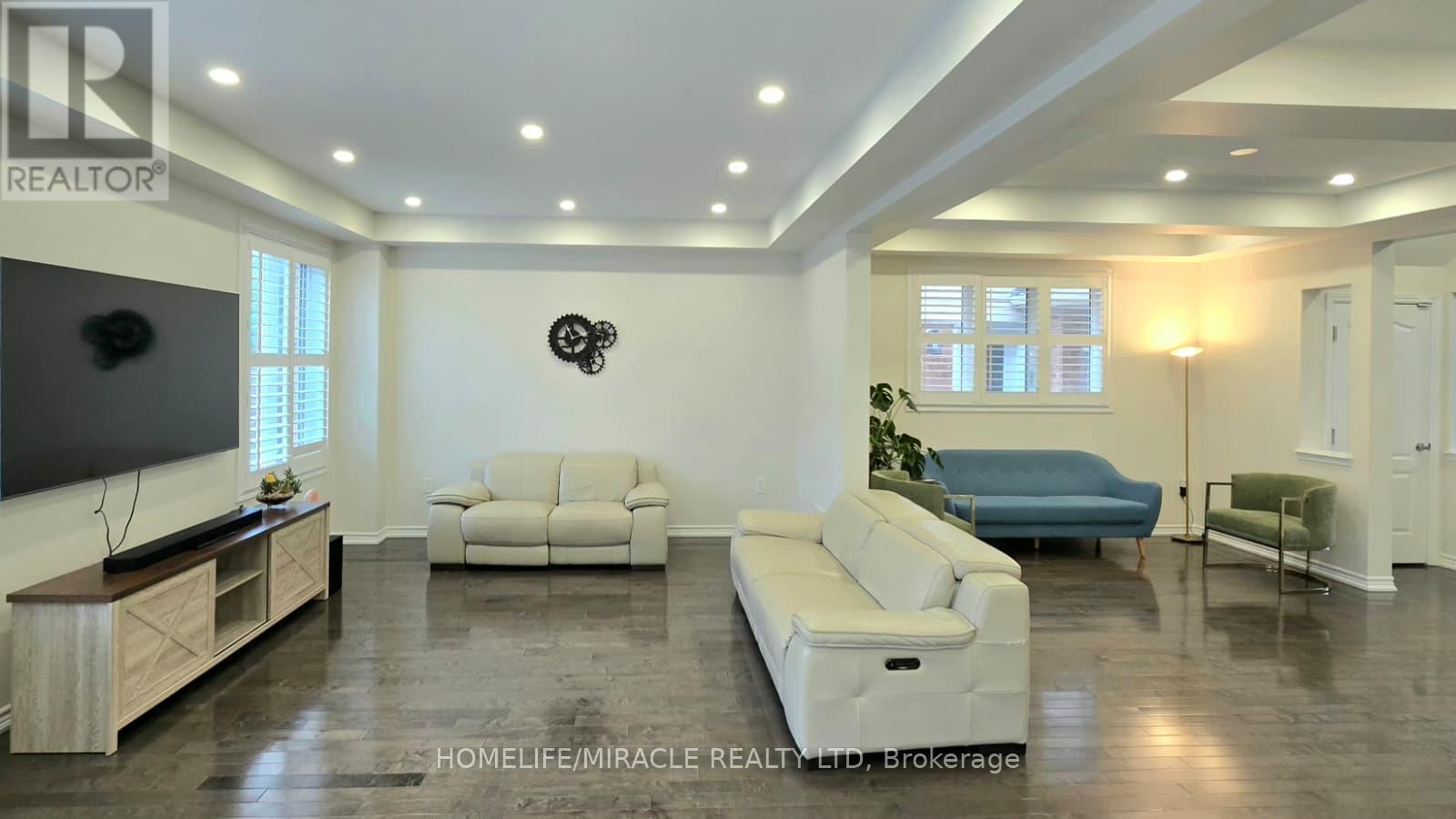 91 Tysonville Circle, Brampton, Ontario L7A 4B2 - Photo 8 - W13539994