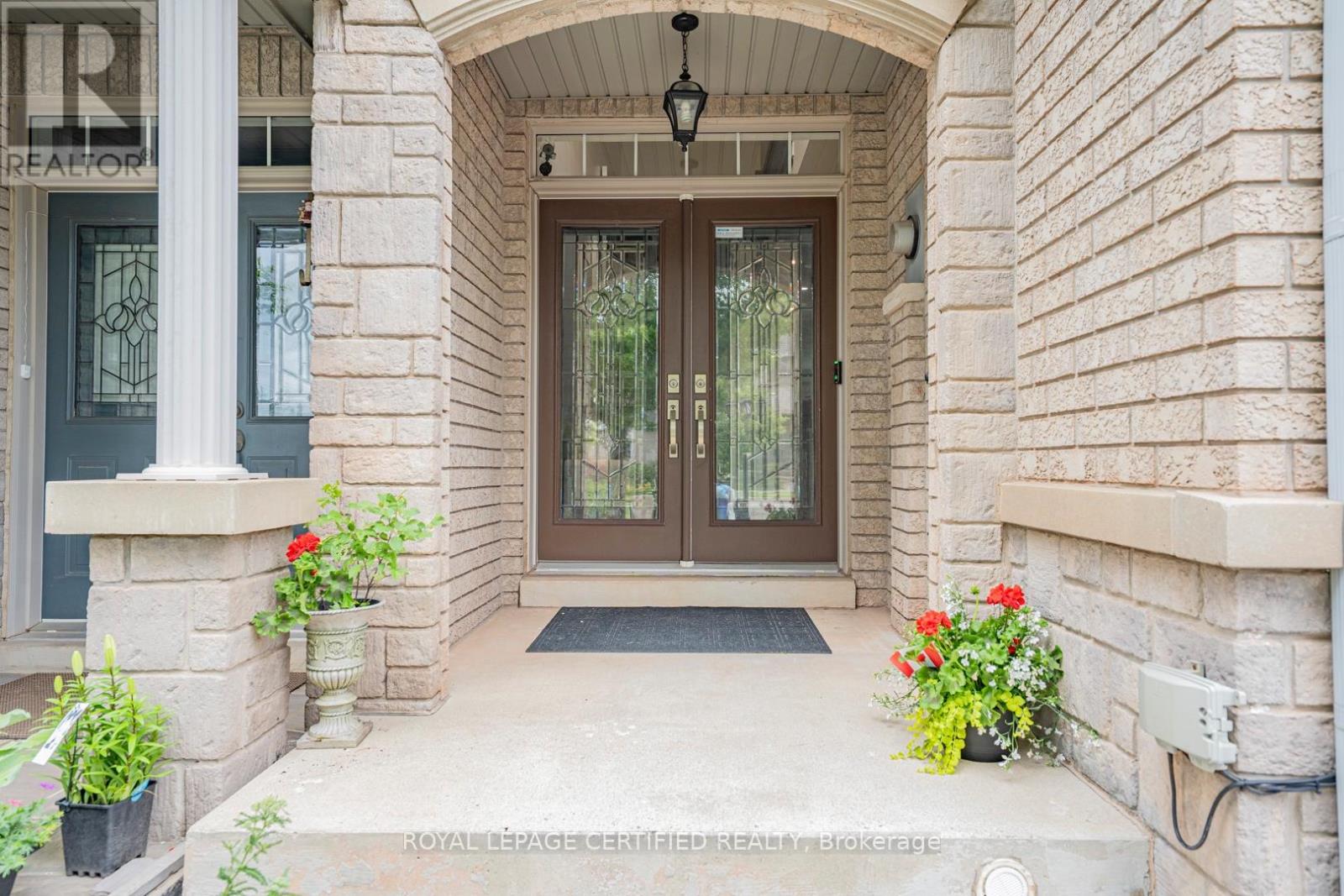 1171 Agram Drive, Oakville, Ontario  L6H 7S1 - Photo 2 - W13540030