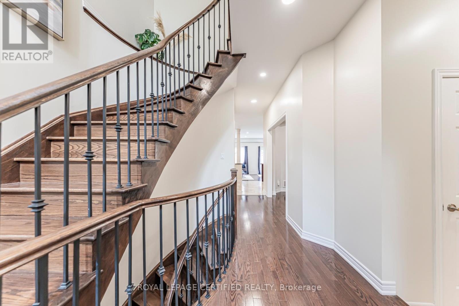 1171 Agram Drive, Oakville, Ontario  L6H 7S1 - Photo 5 - W13540030