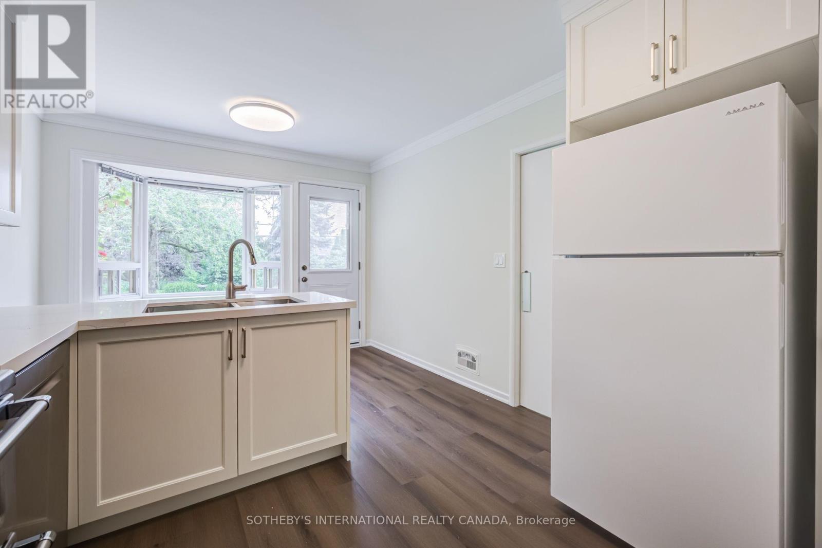 25 Abinger Crescent, Toronto, Ontario  M9B 2Y4 - Photo 18 - W13540072