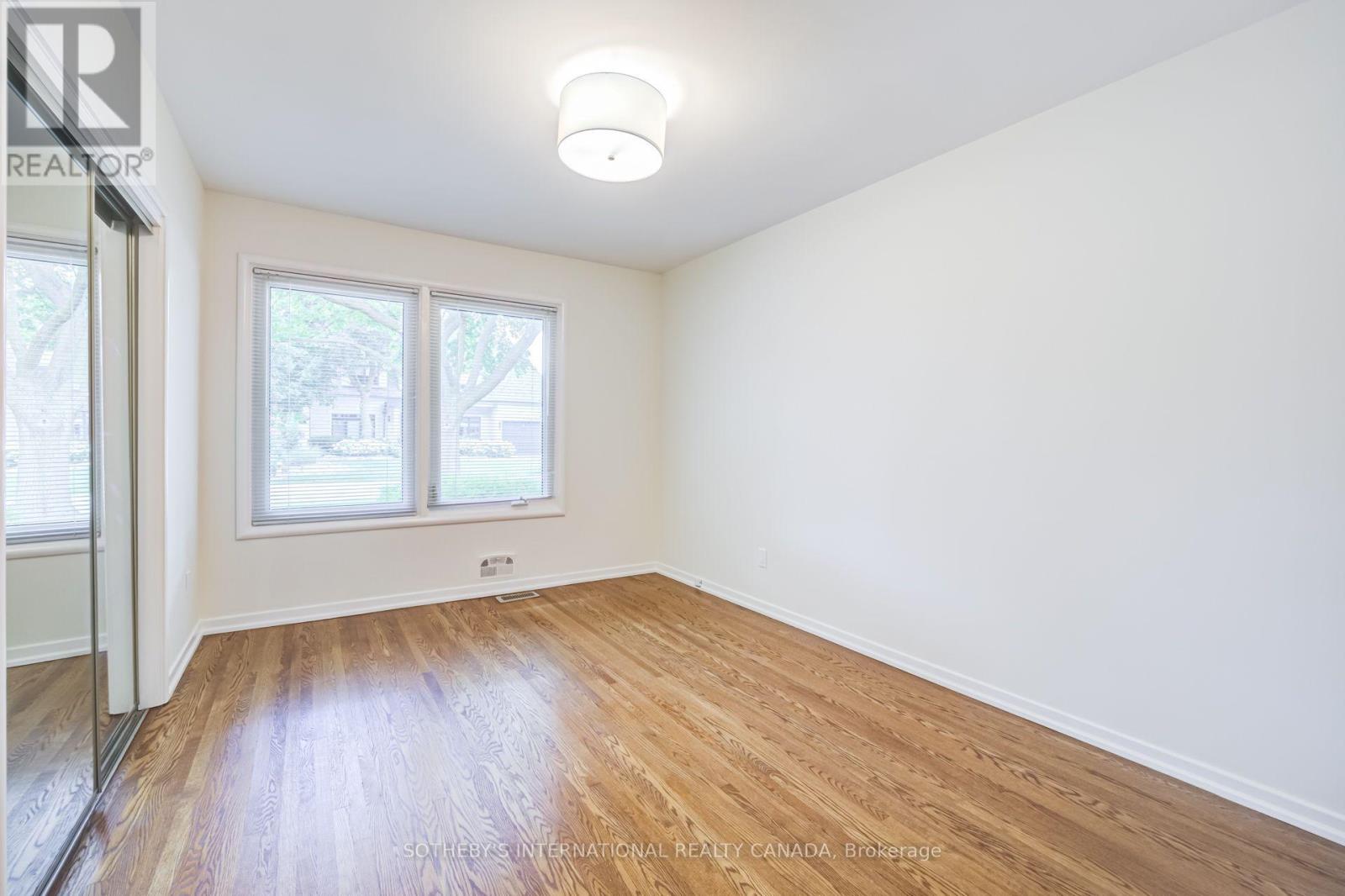25 Abinger Crescent, Toronto, Ontario  M9B 2Y4 - Photo 21 - W13540072