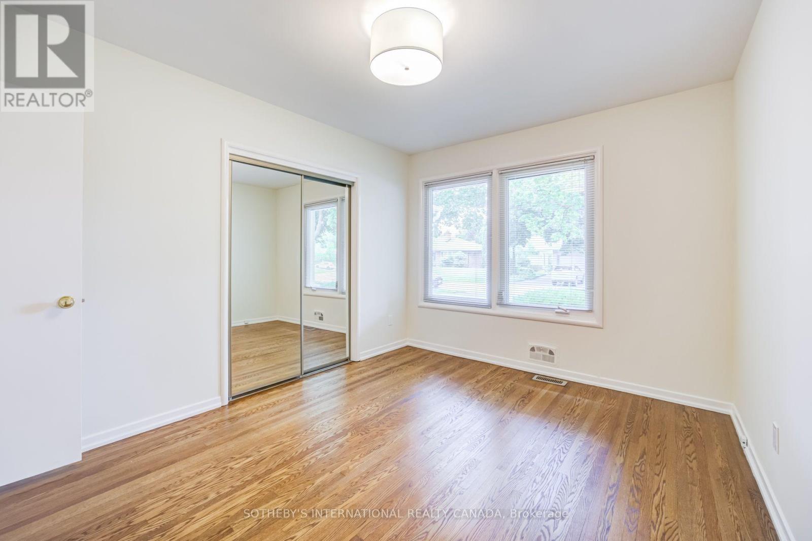 25 Abinger Crescent, Toronto, Ontario  M9B 2Y4 - Photo 22 - W13540072