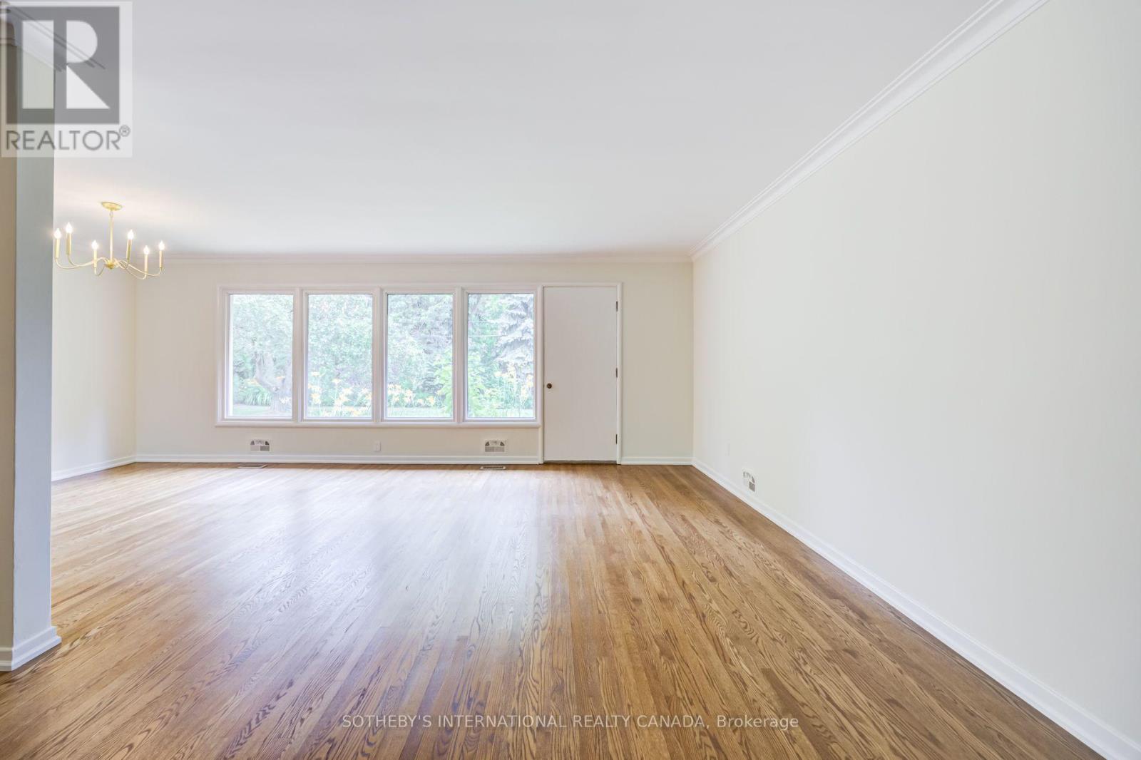 25 Abinger Crescent, Toronto, Ontario  M9B 2Y4 - Photo 8 - W13540072