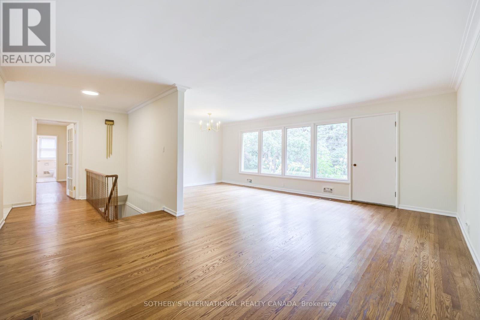 25 Abinger Crescent, Toronto, Ontario  M9B 2Y4 - Photo 9 - W13540072