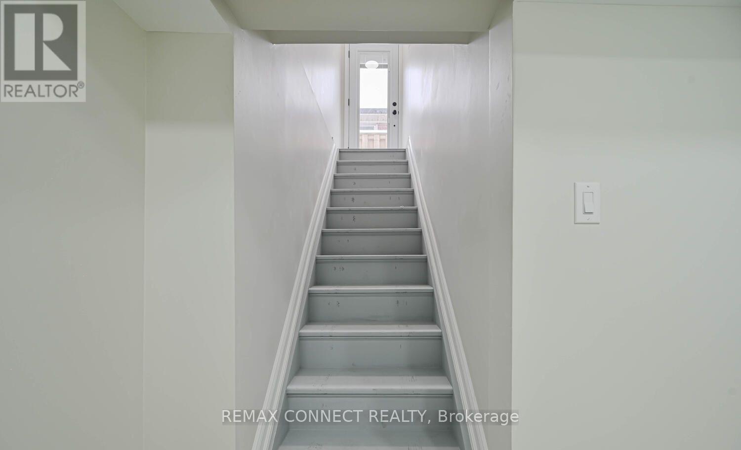 B - 55 B Taysham Crescent, Toronto, Ontario  M9V 1X1 - Photo 3 - W13540076