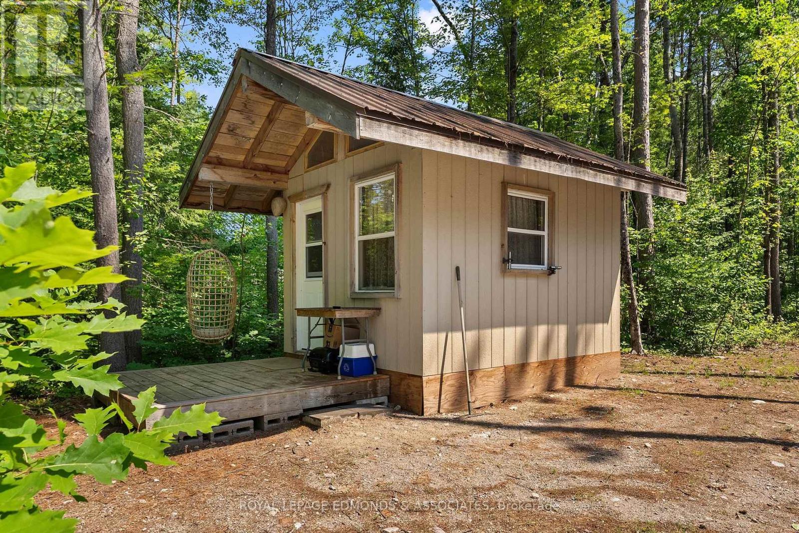 290 Hennessy Trail, Whitewater Region, Ontario  K0J 2L0 - Photo 5 - X13074384
