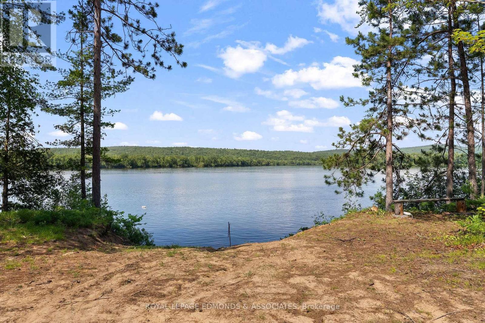 290 Hennessy Trail, Whitewater Region, Ontario  K0J 2L0 - Photo 3 - X13074384