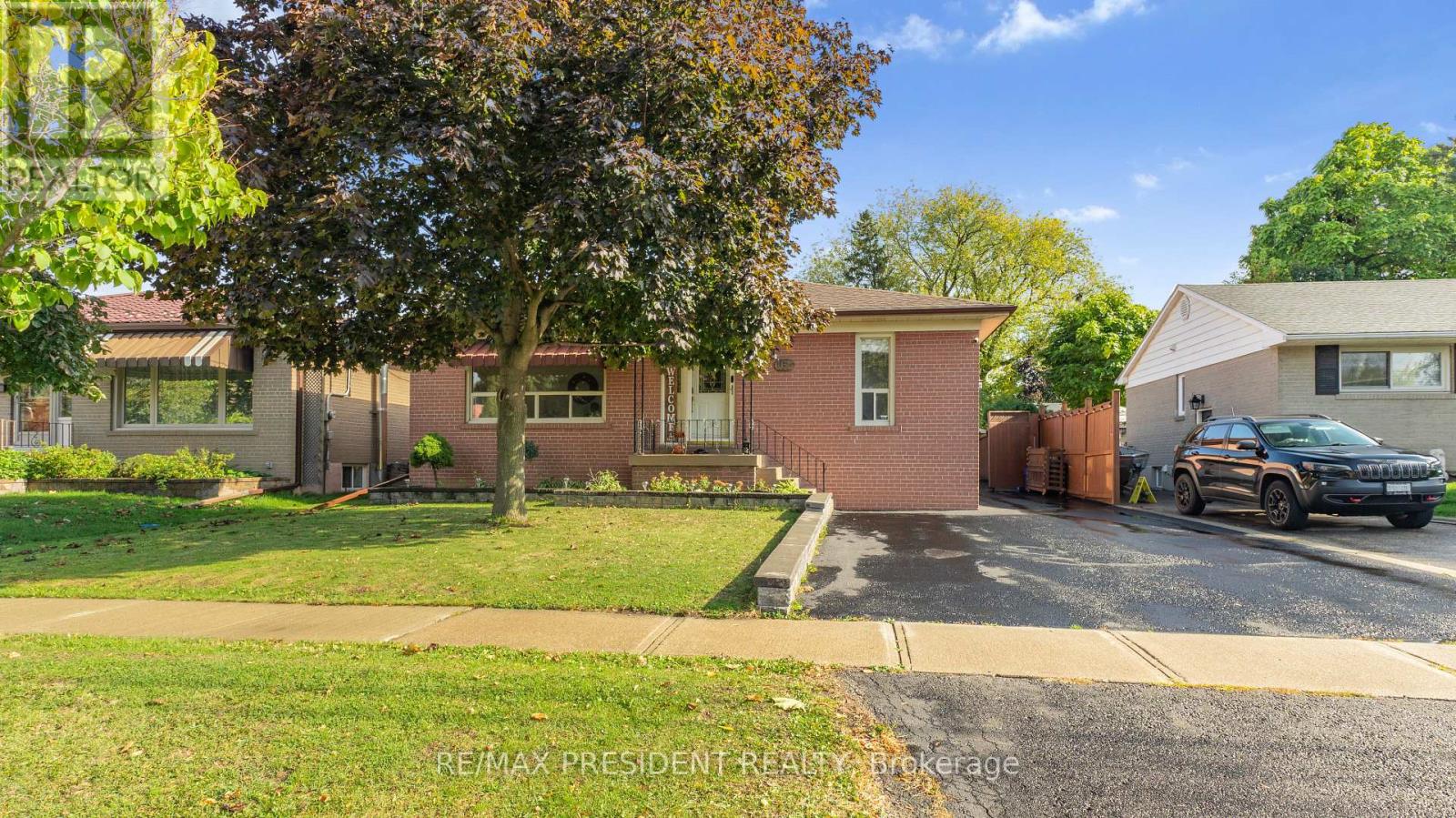 163 Prince Charles Drive, Halton Hills, Ontario  L7G 3W1 - Photo 2 - W13538288