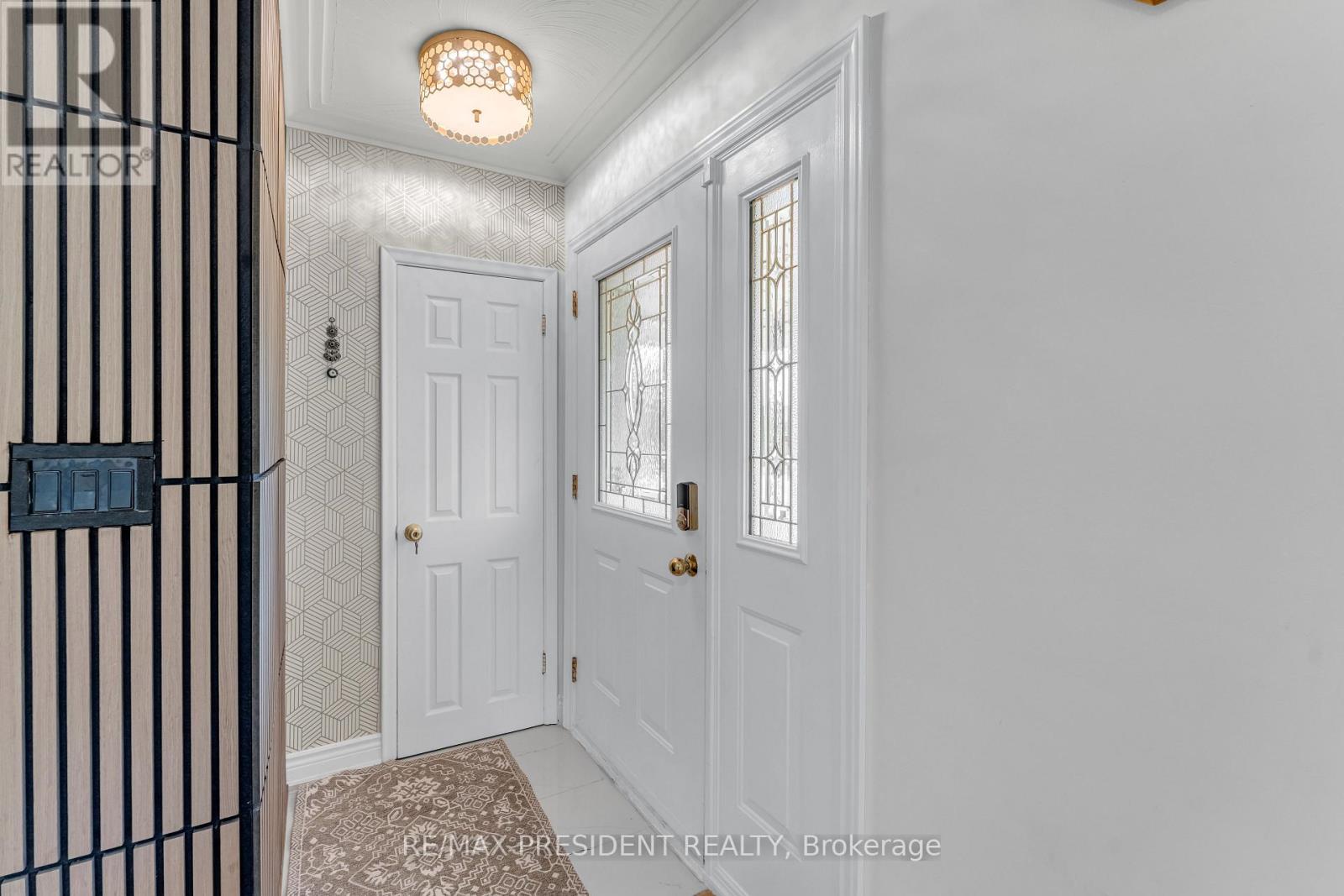 163 Prince Charles Drive, Halton Hills, Ontario  L7G 3W1 - Photo 5 - W13538288