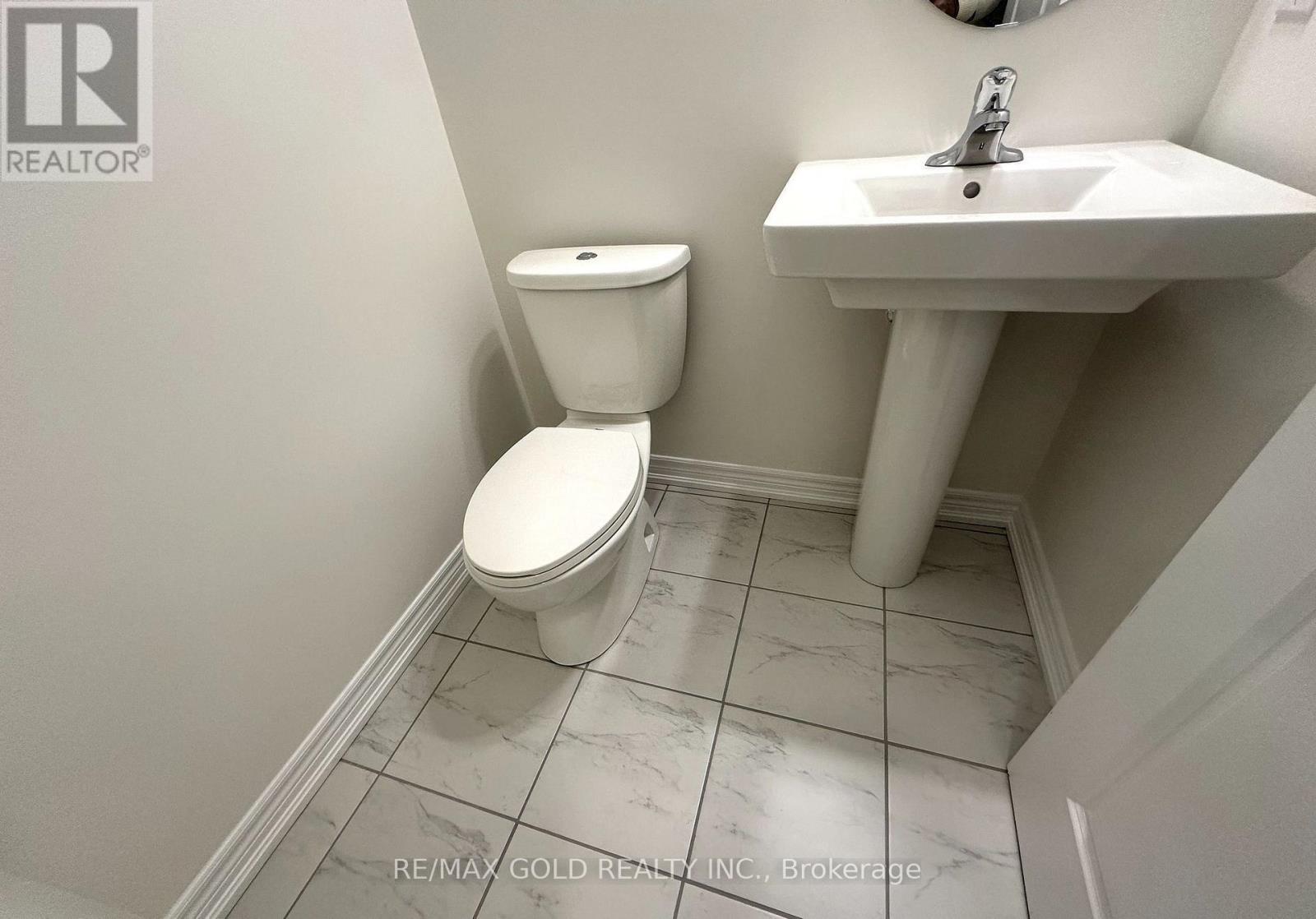 147 Broadacre Drive, Kitchener, Ontario  N2R 0S5 - Photo 12 - X13236668
