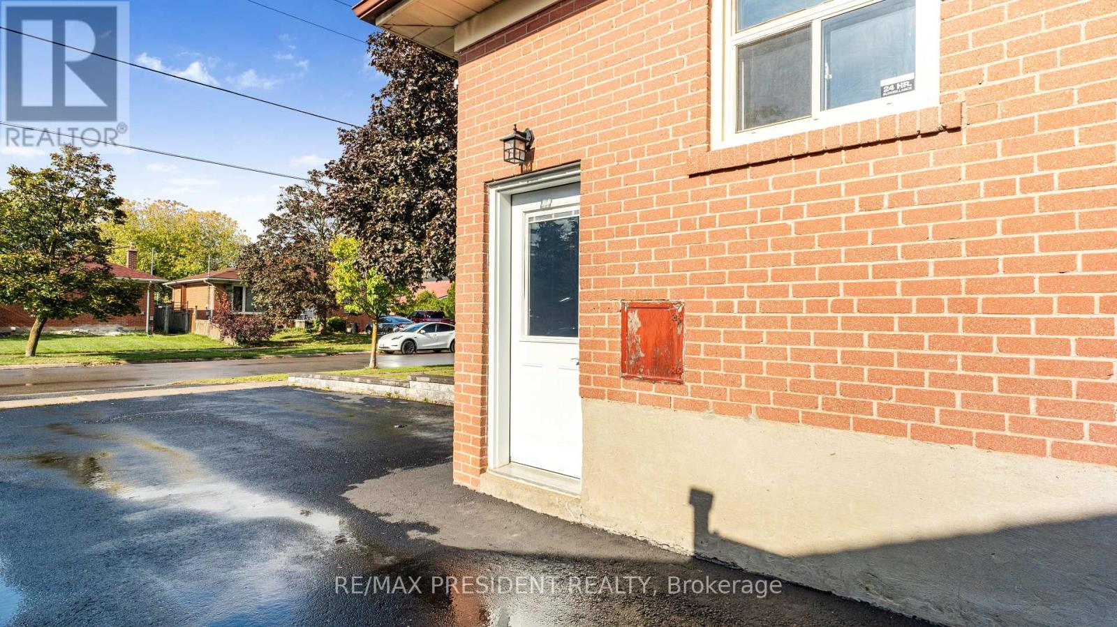 163 Prince Charles Drive, Halton Hills, Ontario  L7G 3W1 - Photo 4 - W13538288