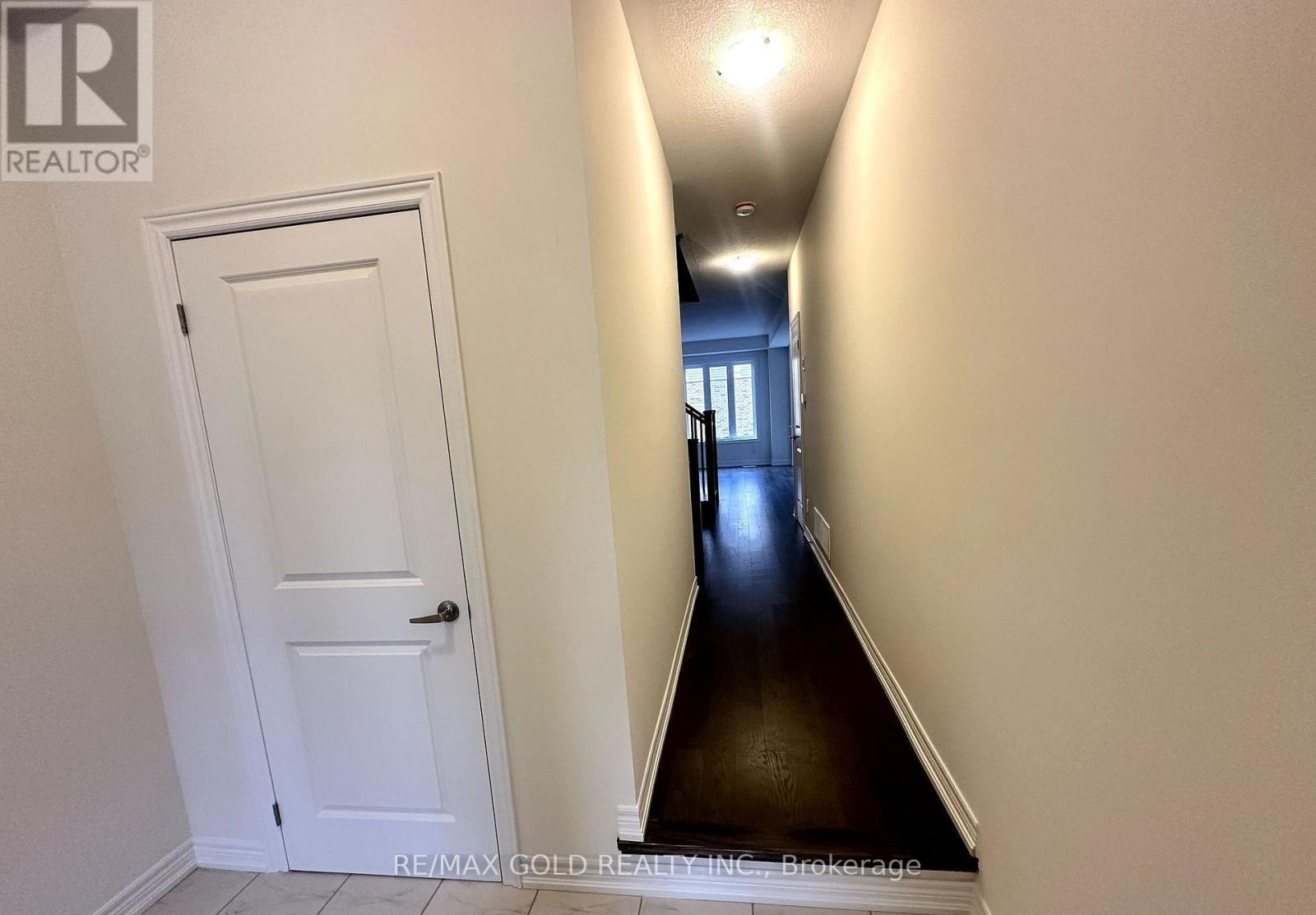 147 Broadacre Drive, Kitchener, Ontario  N2R 0S5 - Photo 18 - X13236668