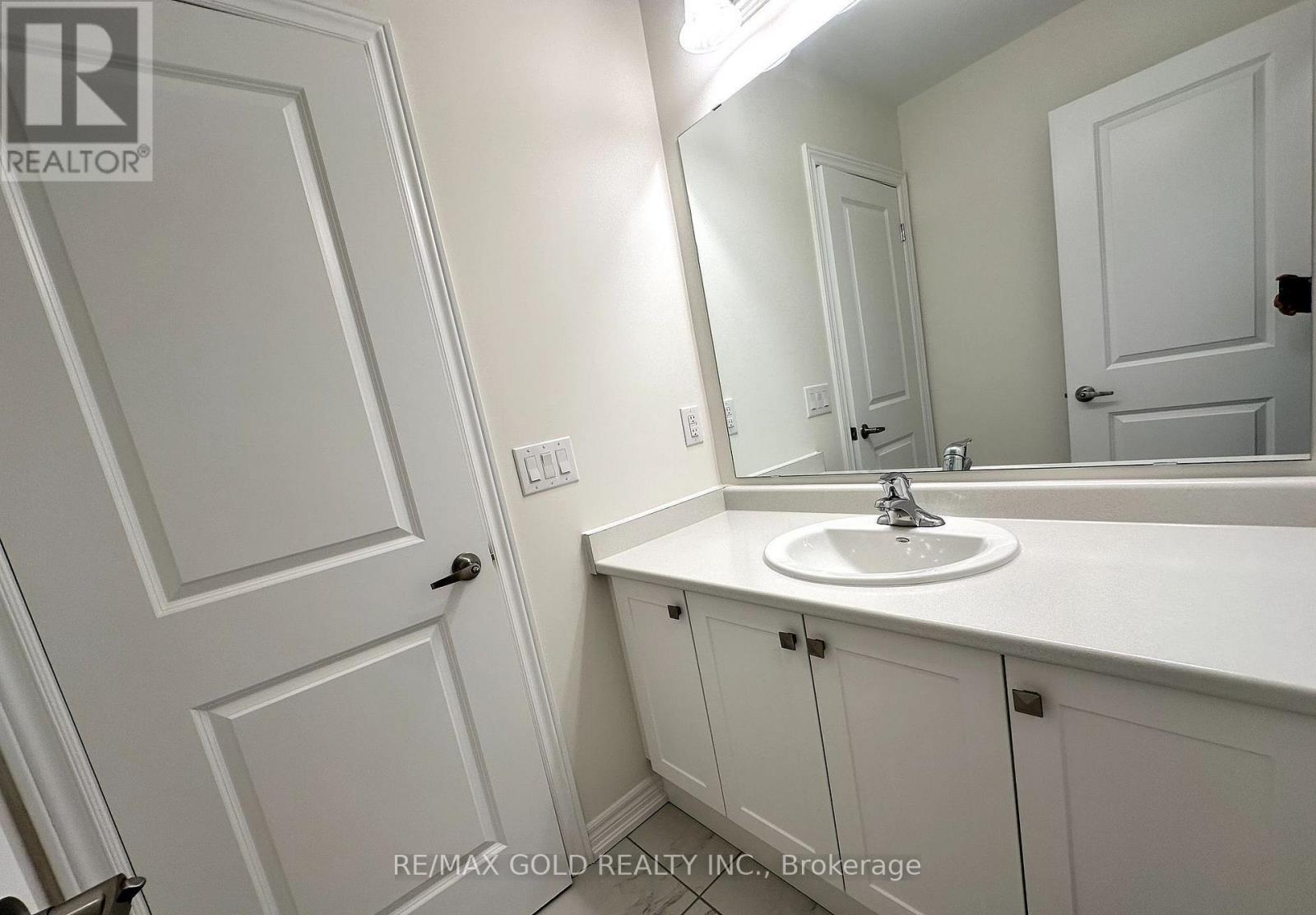 147 Broadacre Drive, Kitchener, Ontario  N2R 0S5 - Photo 28 - X13236668