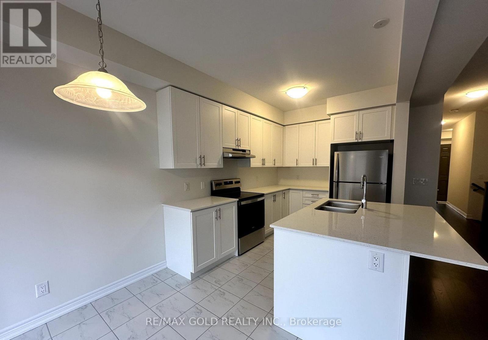 147 Broadacre Drive, Kitchener, Ontario  N2R 0S5 - Photo 4 - X13236668