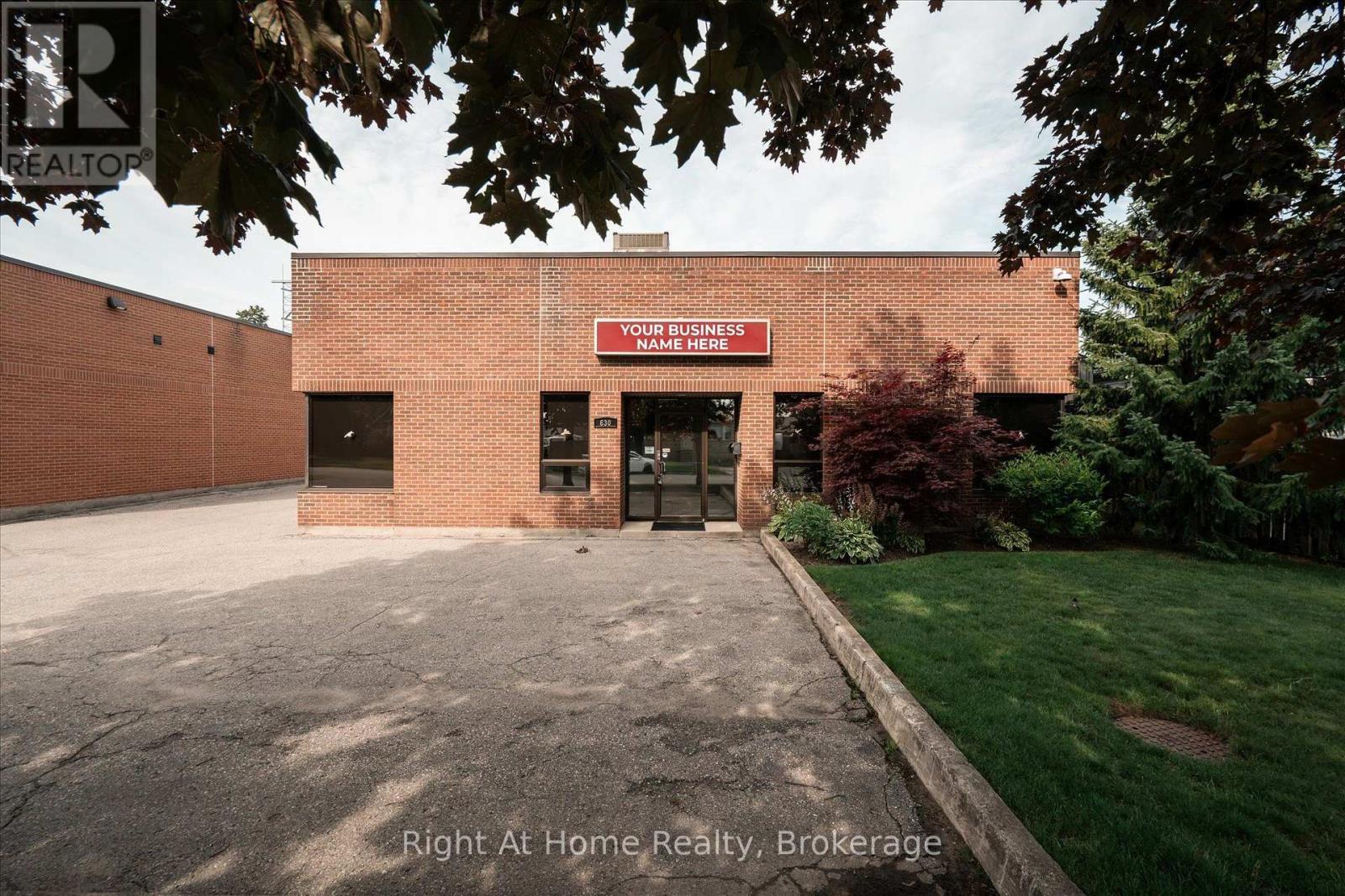 630 Euclid Street, Whitby, Ontario  L1N 5C2 - Photo 1 - E13540138