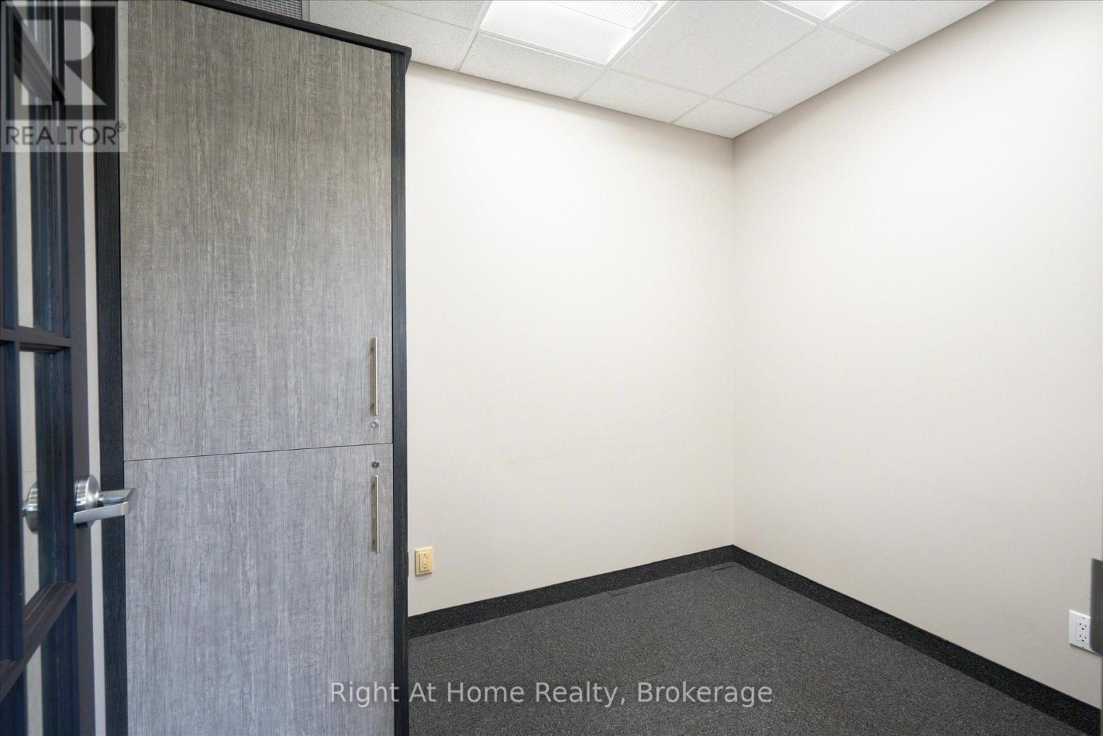 630 Euclid Street, Whitby, Ontario  L1N 5C2 - Photo 6 - E13540138