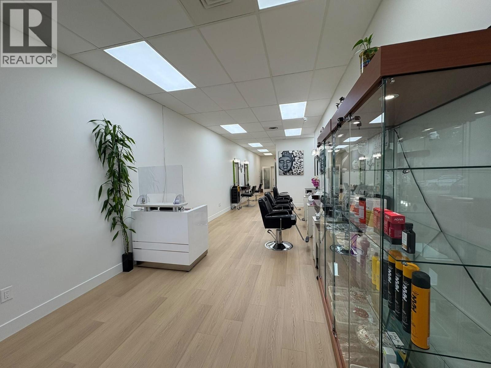 22357 LOUGHEED HIGHWAY, Maple Ridge
