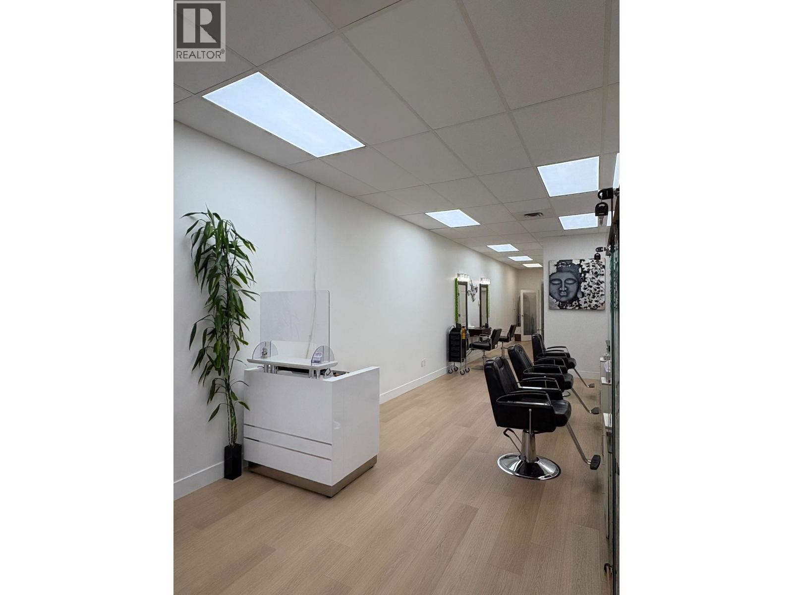 22357 Lougheed Highway, Maple Ridge, British Columbia  V2X 2T3 - Photo 2 - C8079487