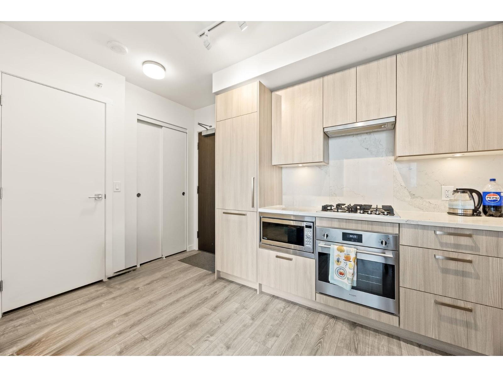 914 13350 Central Avenue, Surrey, British Columbia  V3T 0S1 - Photo 13 - R3143697