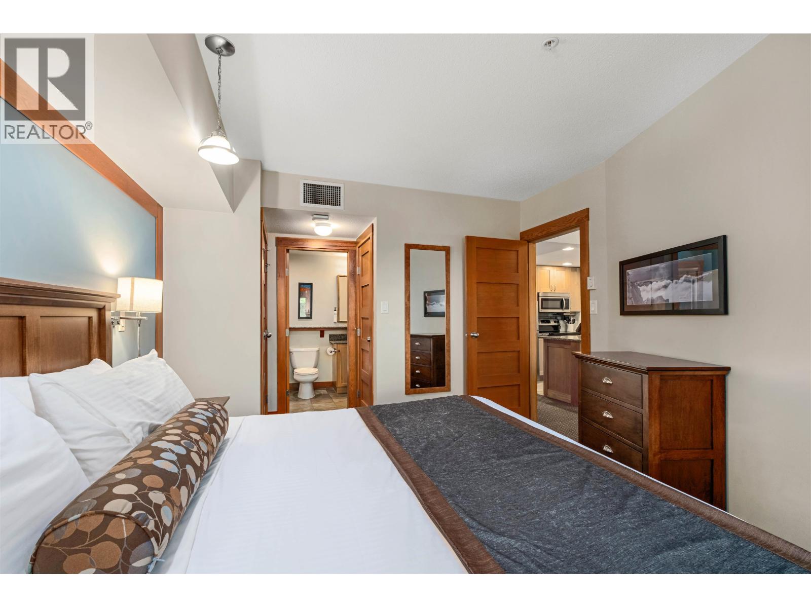 230b 2036 London Lane, Whistler, British Columbia  V8E 0N7 - Photo 11 - R3144184