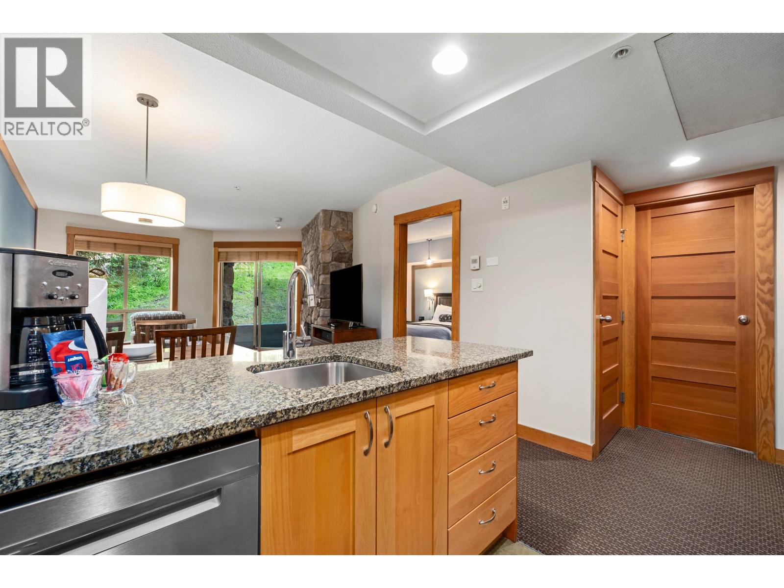 230b 2036 London Lane, Whistler, British Columbia  V8E 0N7 - Photo 13 - R3144184