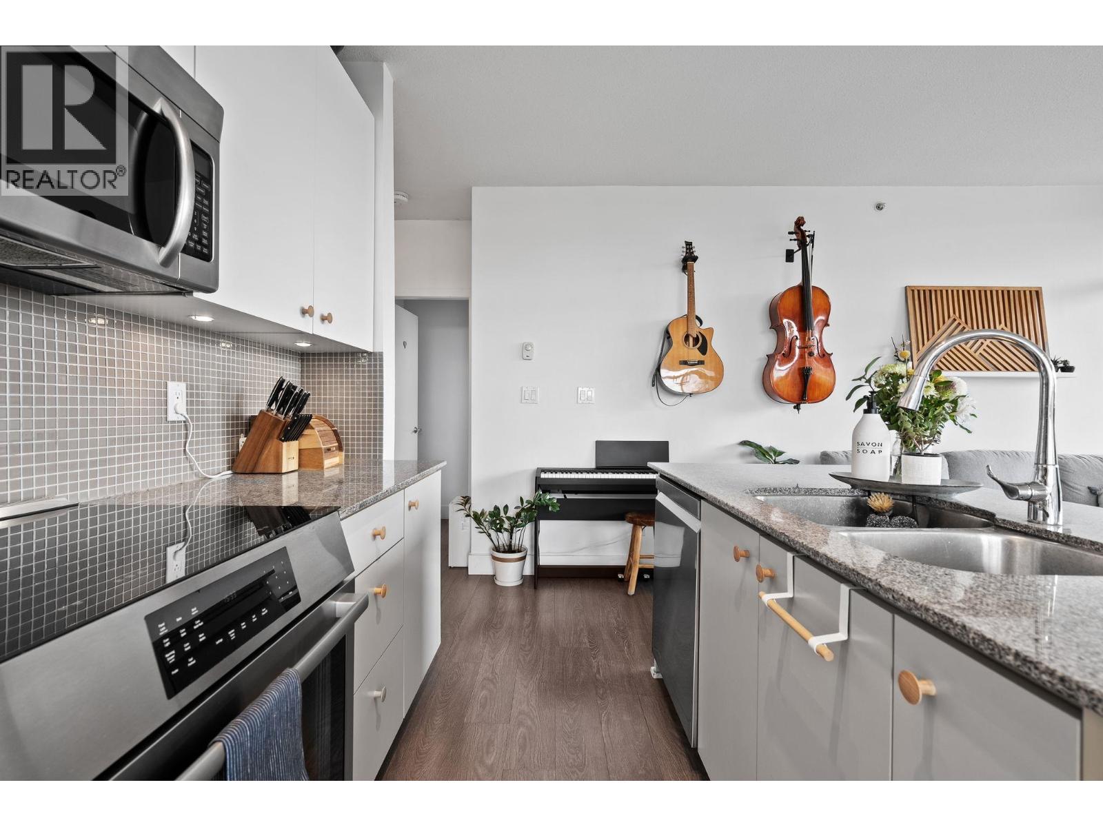 311 298 E 11th Avenue, Vancouver, British Columbia  V5T 4V9 - Photo 8 - R3144225