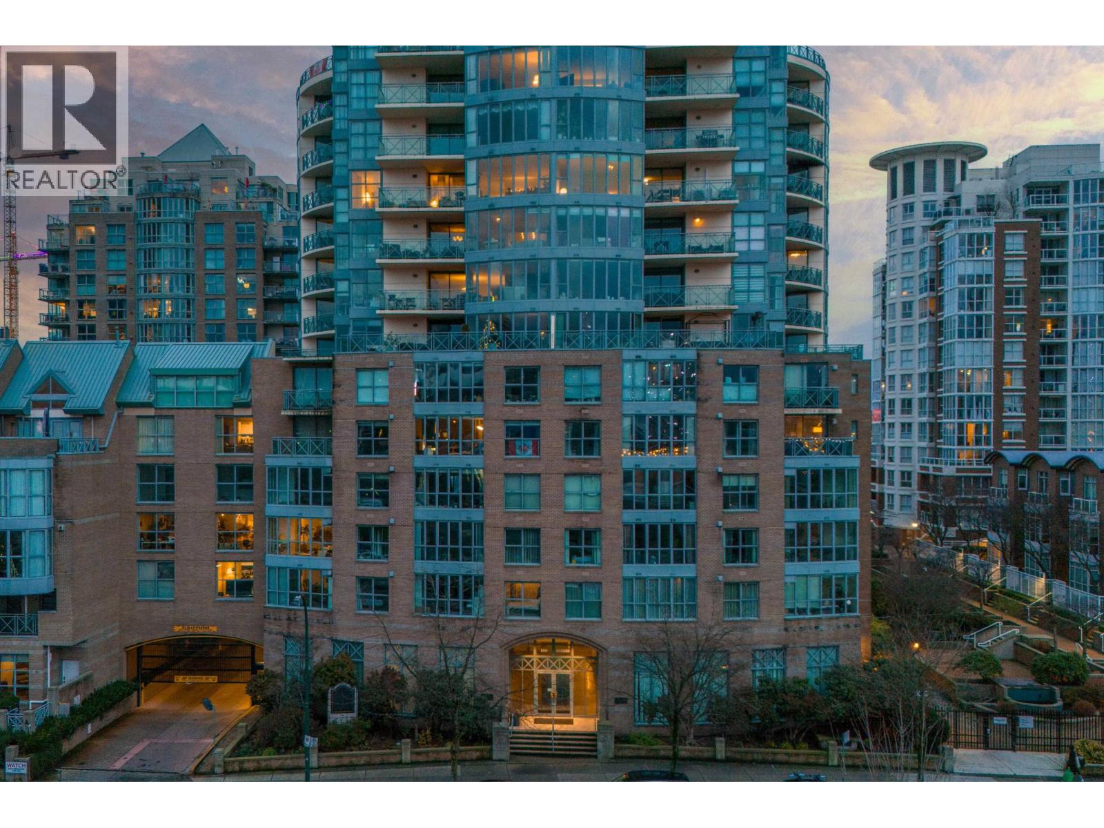 202 1188 Quebec Street, Vancouver, British Columbia  V6A 4B3 - Photo 3 - R3144227