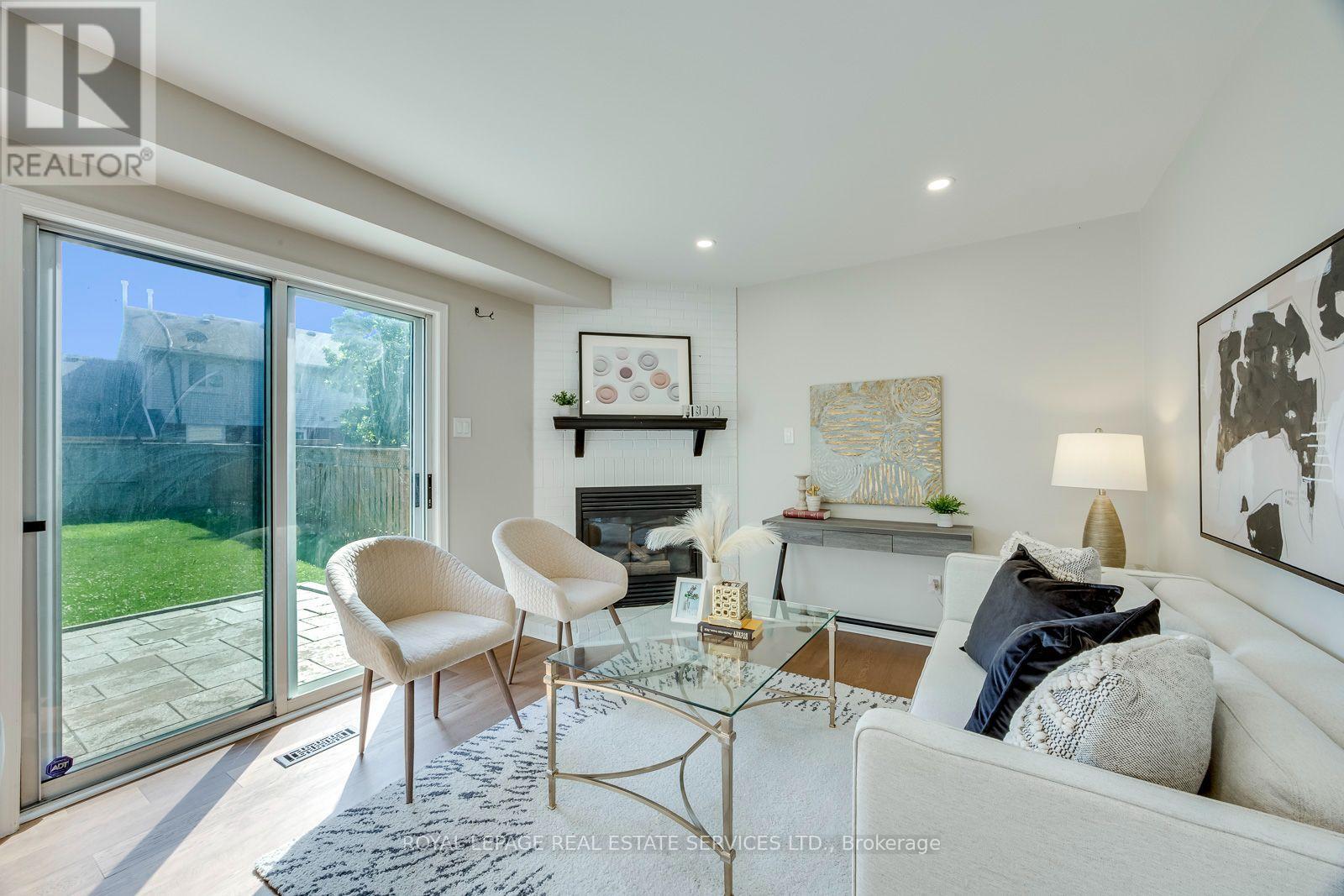 6121 Leeside Crescent, Mississauga, Ontario  L5M 5K7 - Photo 9 - W13539570