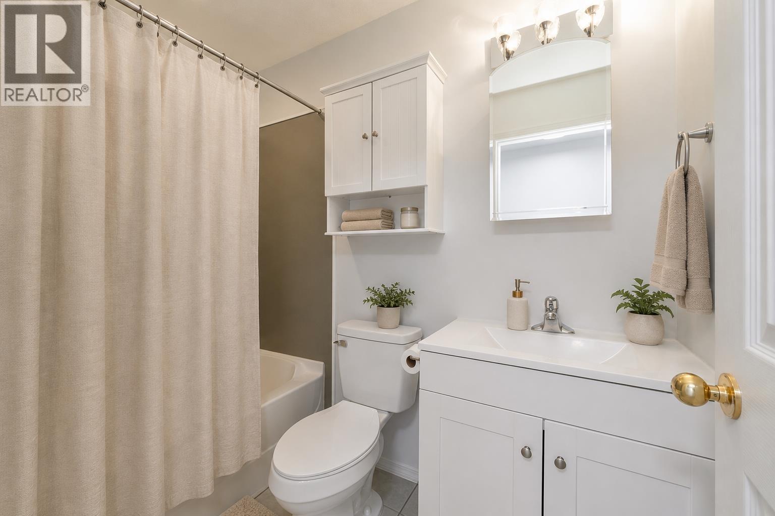 1378 Kenney Street, Coquitlam, British Columbia  V3E 2R1 - Photo 33 - R3144003