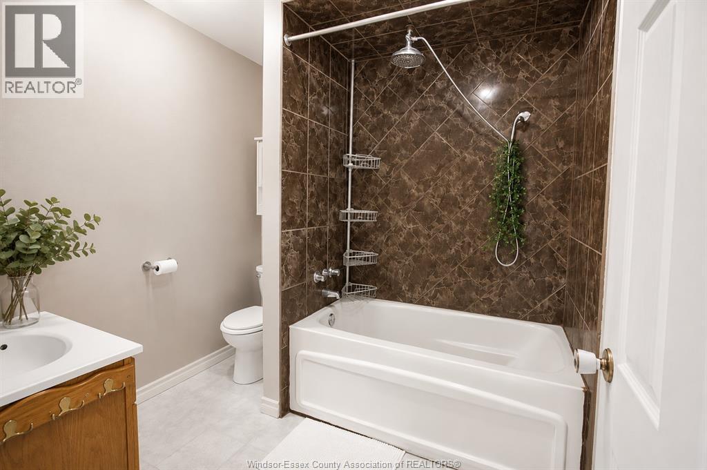 92 Erie Street, Kingsville, Ontario N9Y 1N3 - Photo 13 - 26016405